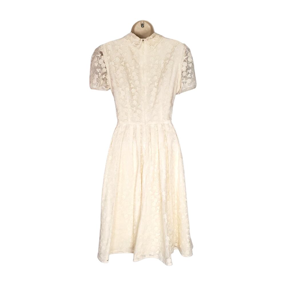Gal Meets Glam Amelia Embroidered Fit & Flare Dress Cream Ivory Wedding Size 8 - Picture 2 of 9